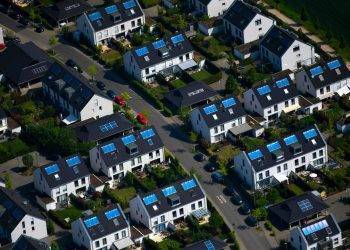 Social tipping points: slouching toward climate salvation