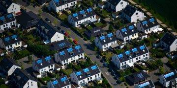 Social tipping points: slouching toward climate salvation
