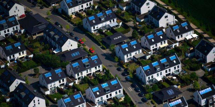 Social tipping points: slouching toward climate salvation