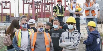 Port of Montreal to resume operations as legislation forces dock workers back to work