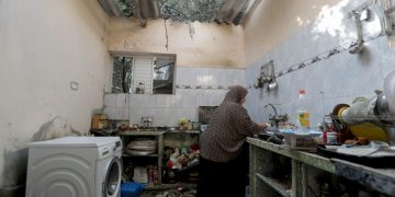 Attacks resume in Israel and Gaza despite international cease-fire efforts – Yahoo News